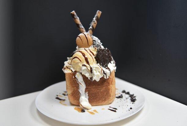 Oreo Exposion Bread House